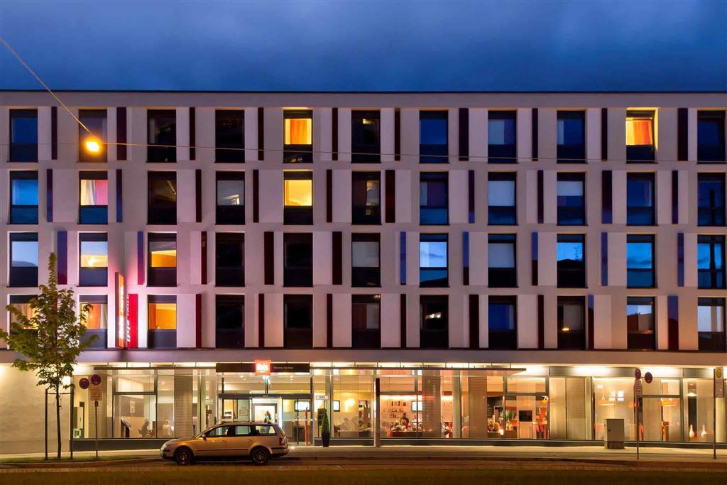 Ibis Hotel Muenchen City West Exterior foto