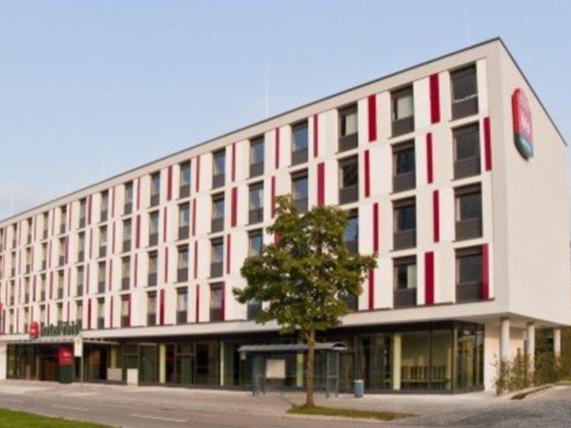 Ibis Hotel Muenchen City West Exterior foto